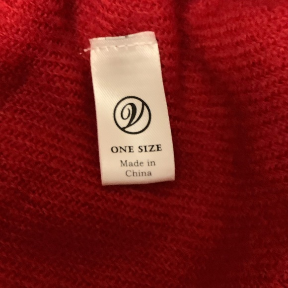 V one size fits all red sweater - Picture 6 of 6